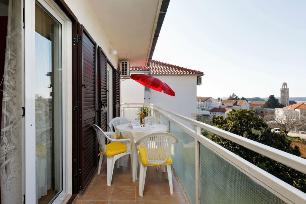 Apartments Margita Hvar Town Exterior foto